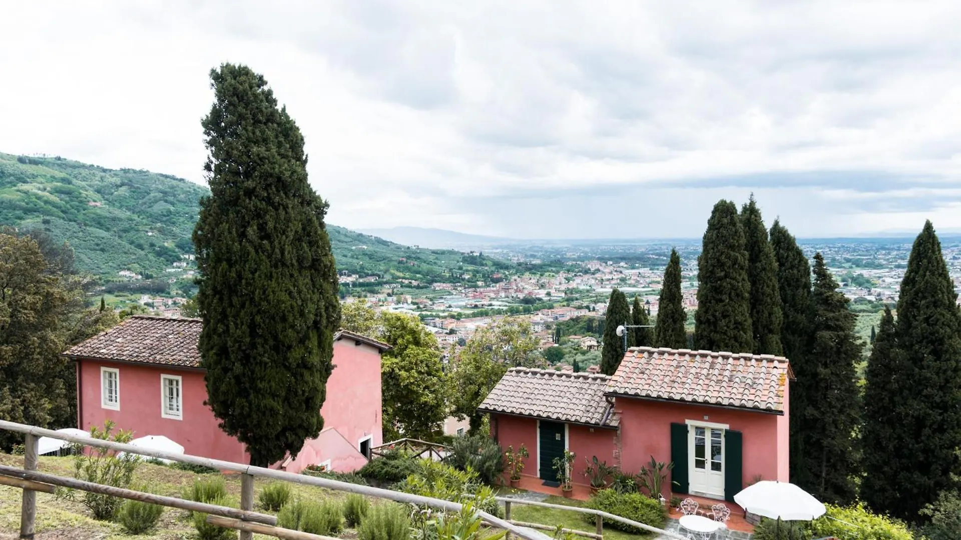 Residence Collecchio Pescia 0*,  Italy