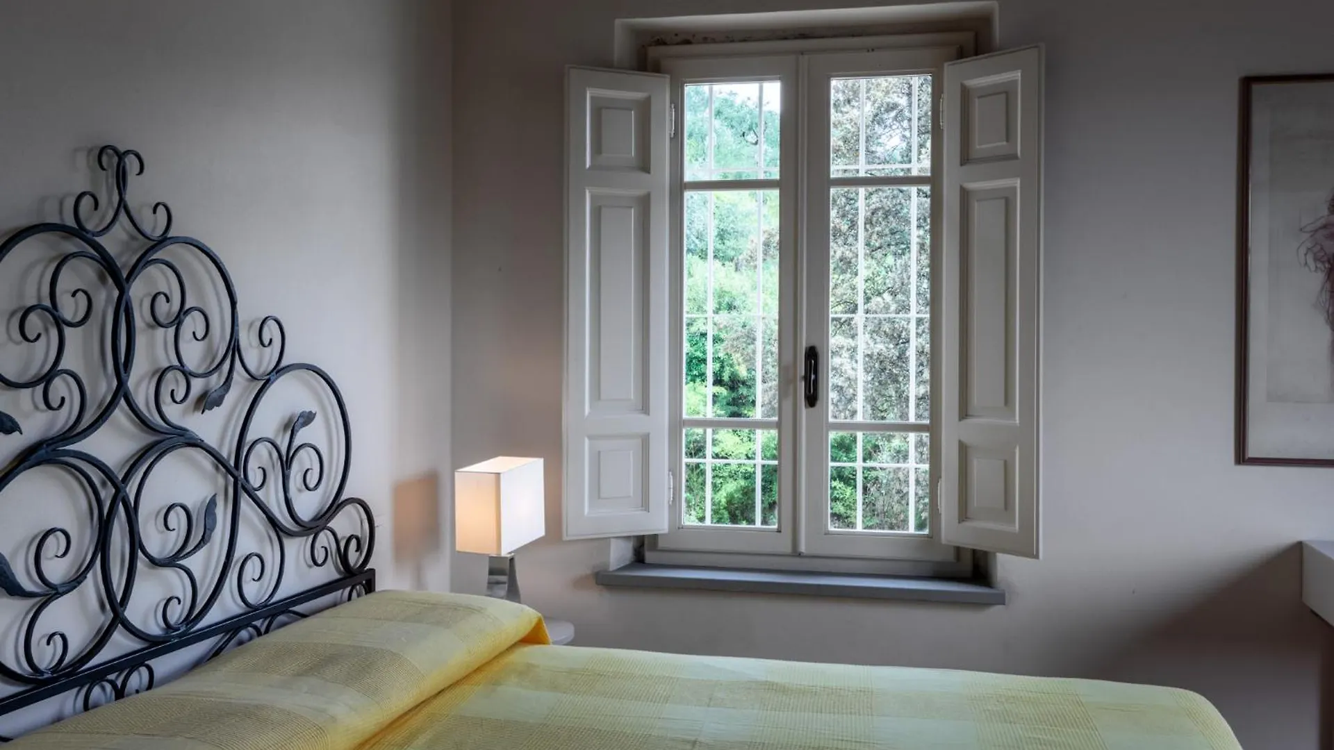 Residence Collecchio Pescia 0*,